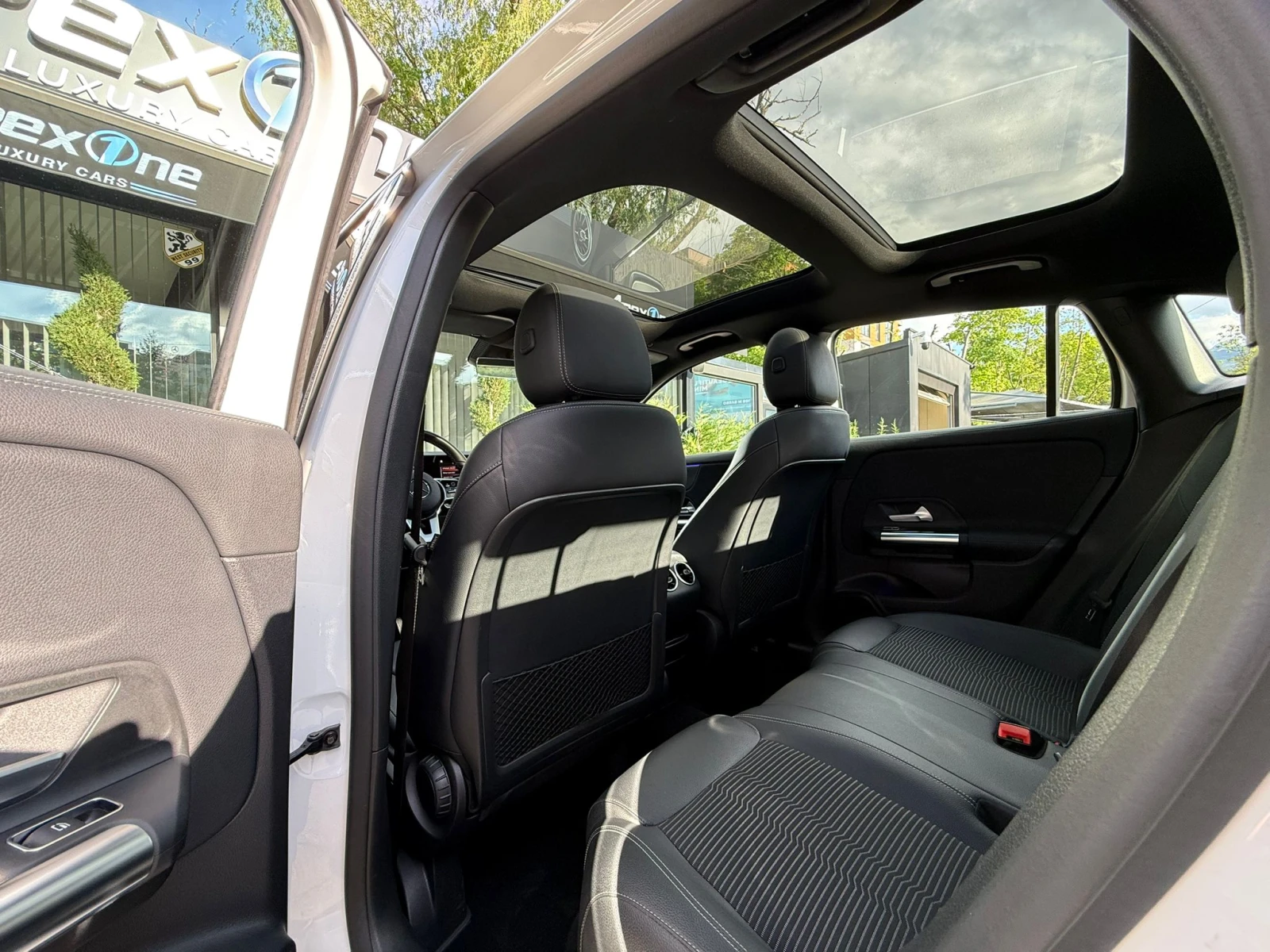 Mercedes-Benz GLA 250 E, снимка 13 - Автомобили и джипове - 54526604
