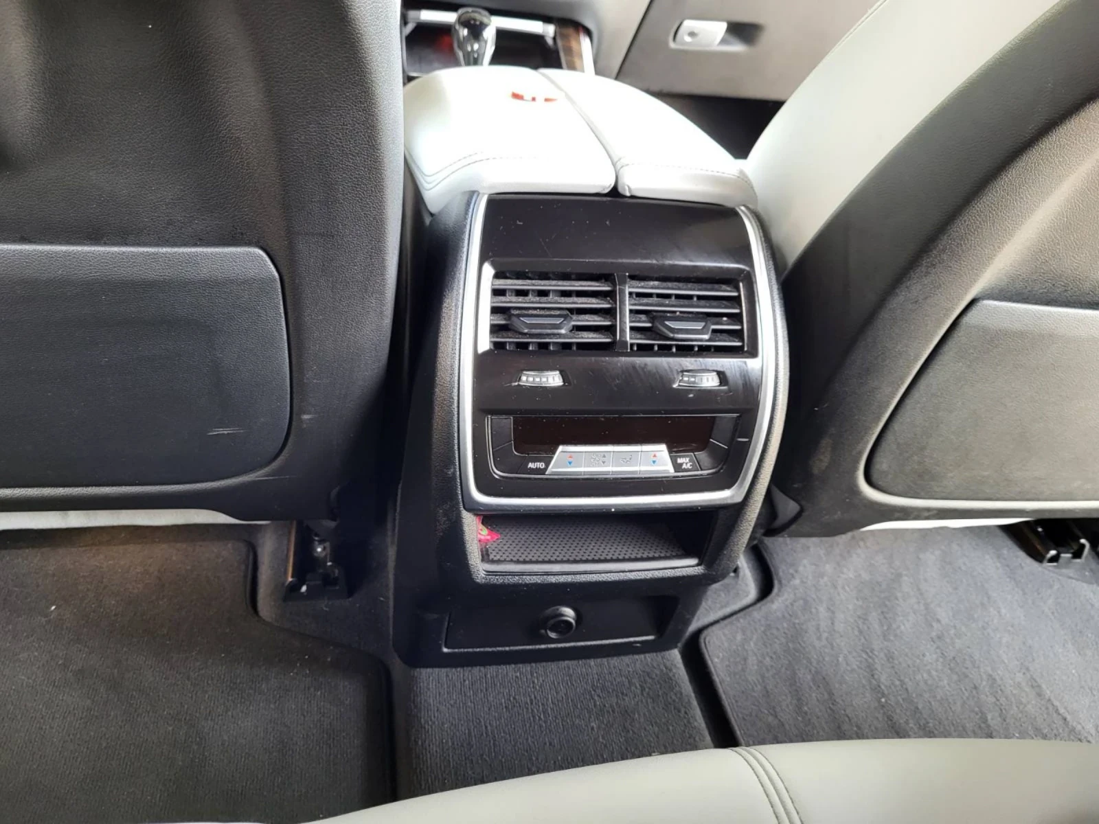BMW X5 xDrive 40i Luxury, снимка 16 - Автомобили и джипове - 54786012