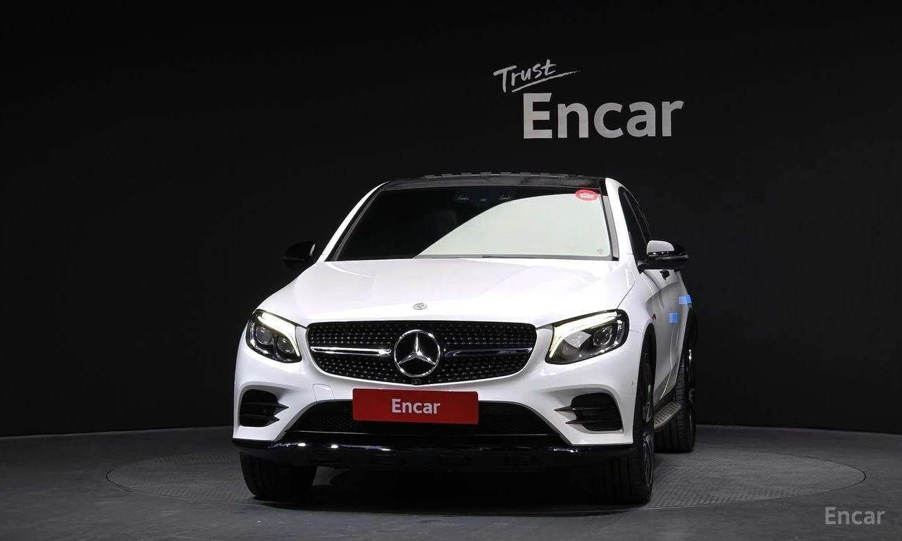 Mercedes-Benz GLC 43 AMG 4MATIC Coupe* BURMESTER* HEAD-UP* 360* PANORAMA* , снимка 2 - Автомобили и джипове - 54904056