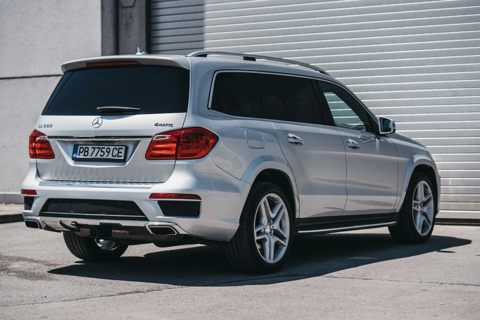 Mercedes-Benz GL 550 AMG| Designo| Harman| 360| SoftClose| Сменени вери, снимка 6 - Автомобили и джипове - 55341093
