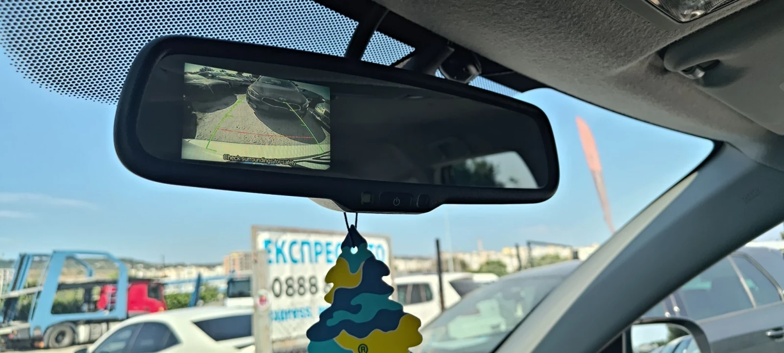 Mitsubishi Outlander 2.0i нави , снимка 5 - Автомобили и джипове - 55803662