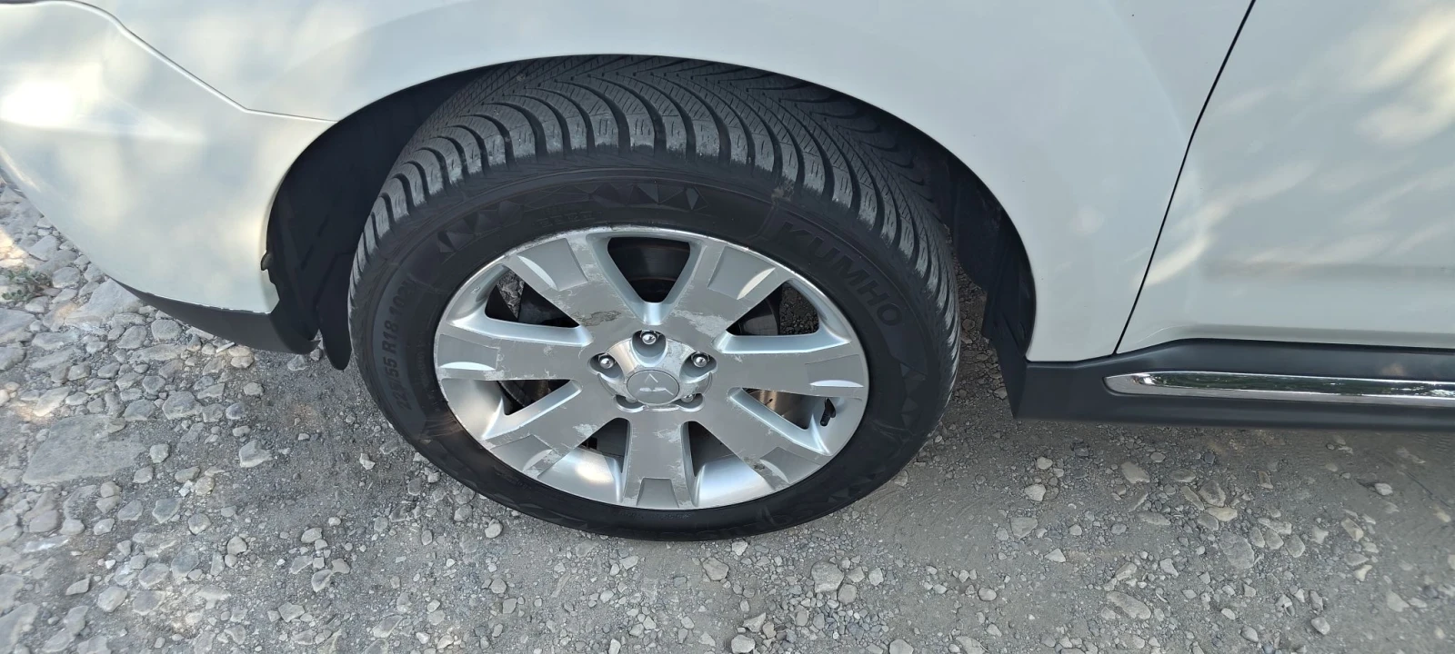 Mitsubishi Outlander 2.0i нави , снимка 13 - Автомобили и джипове - 55803662