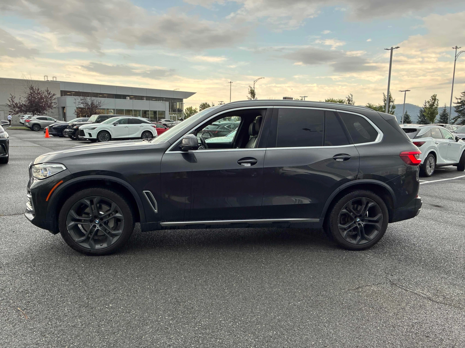 BMW X5 * xDrive40i * CARFAX * ОПЦИЯ ЗА ФИНАНСИРАНЕ, снимка 2 - Автомобили и джипове - 55838989