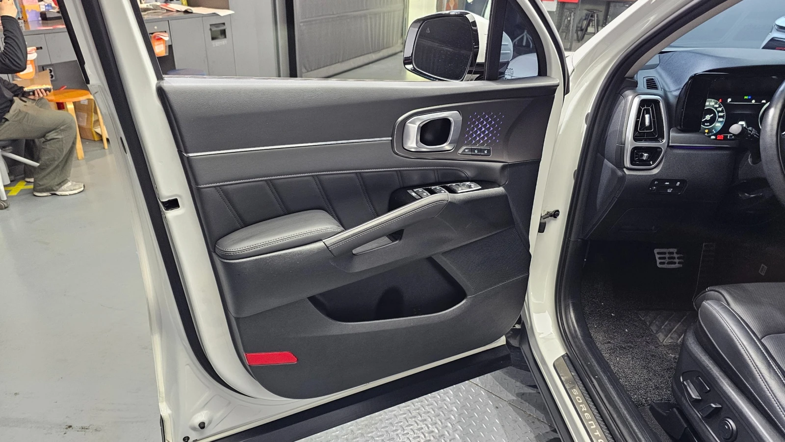 Kia Sorento PRESTIGE* ОБДУХВАНЕ* ДИСТРОНИК* LANE* ASSIST* , снимка 11 - Автомобили и джипове - 56066296