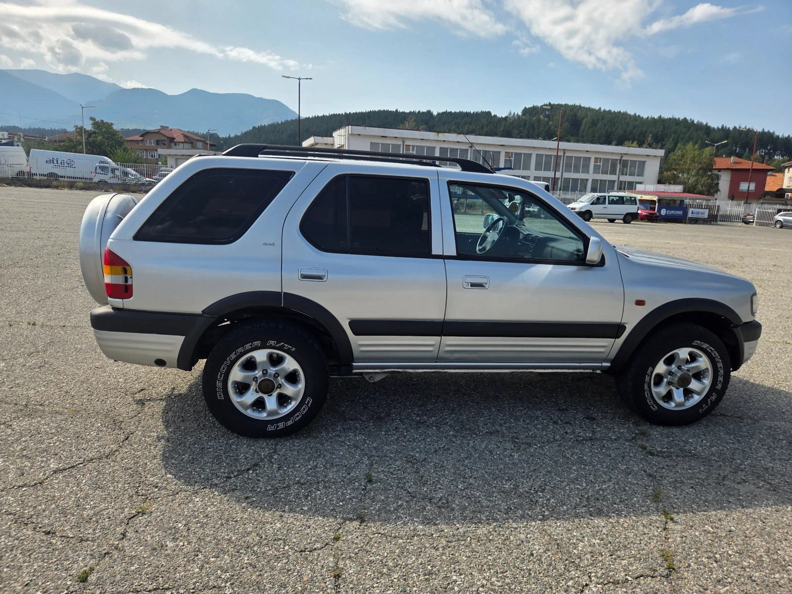 Opel Frontera 2.2 136 газ/бензин , снимка 4 - Автомобили и джипове - 56076188