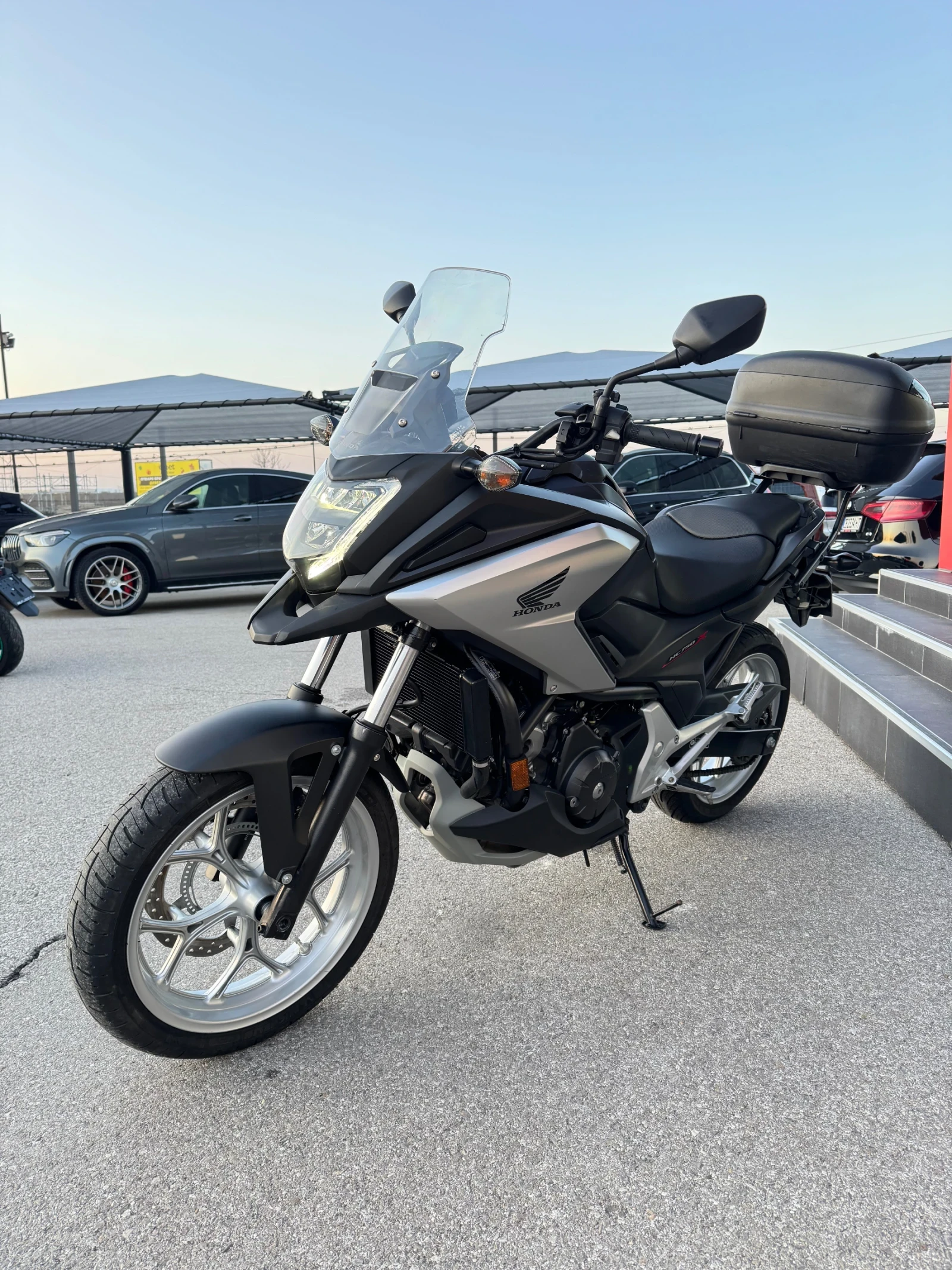 Honda Nc 750X-DCT-ABS-RCS-FULL LED-ТОП-15000км., снимка 6 - Мотоциклети и мототехника - 53750048