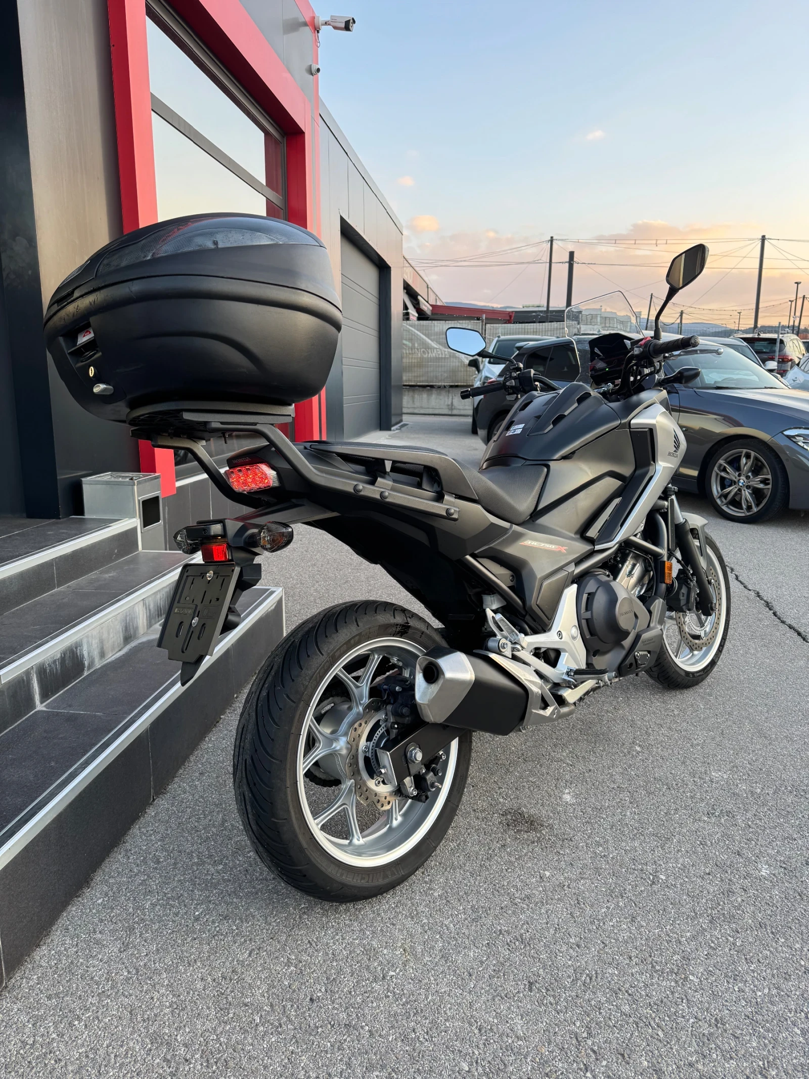 Honda Nc 750X-DCT-ABS-RCS-FULL LED-ТОП-15000км., снимка 3 - Мотоциклети и мототехника - 53750048