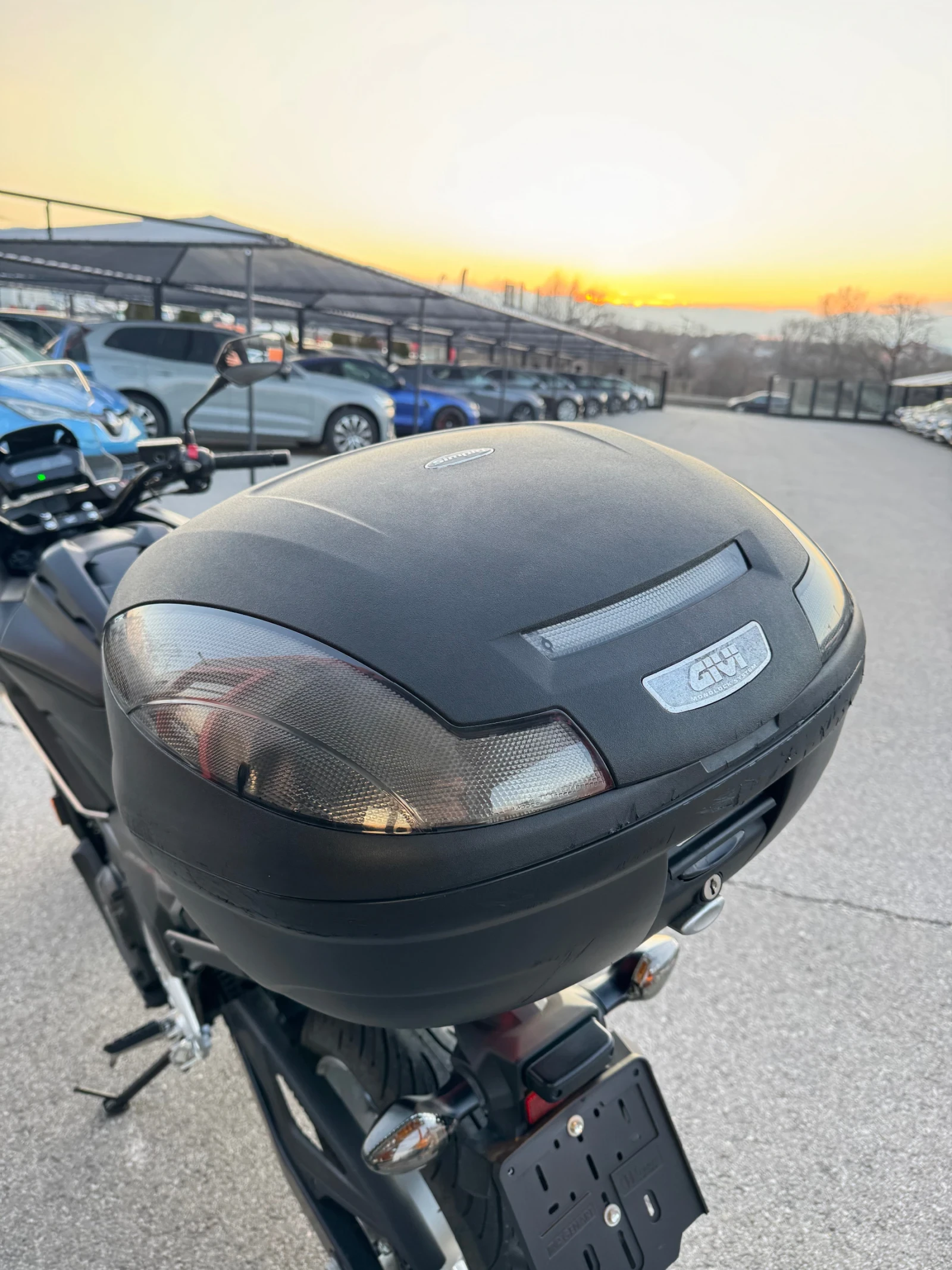 Honda Nc 750X-DCT-ABS-RCS-FULL LED-ТОП-15000км., снимка 12 - Мотоциклети и мототехника - 53750048