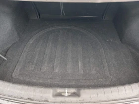 Hyundai Elantra Luxury, снимка 15