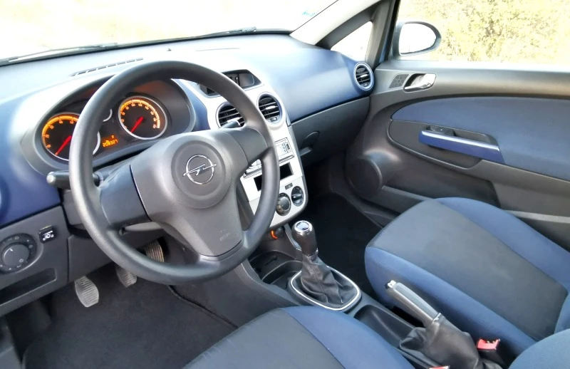 Opel Corsa 1.2i GAZ, снимка 6 - Автомобили и джипове - 38631121