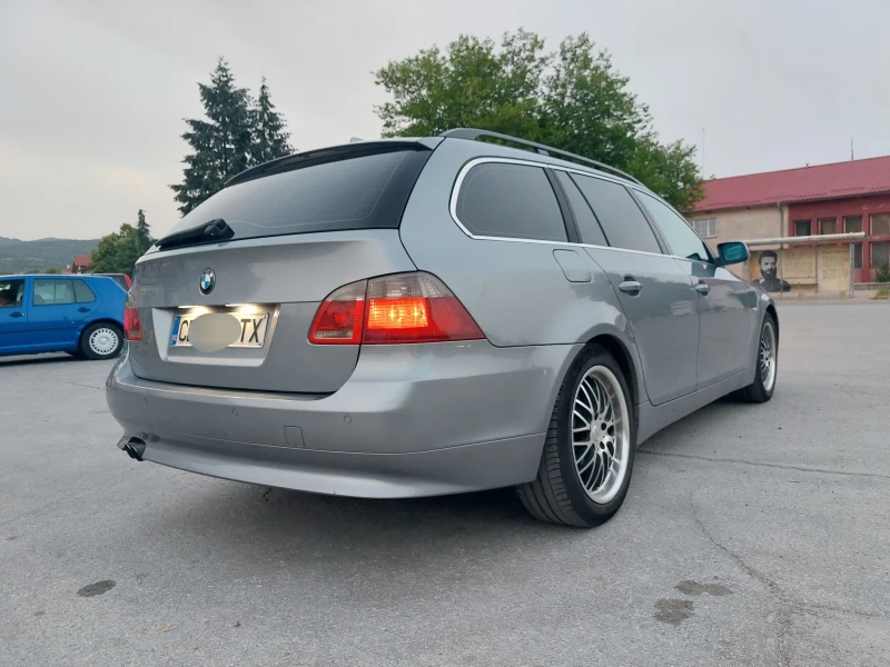 BMW 525 Комби, снимка 2 - Автомобили и джипове - 46842633