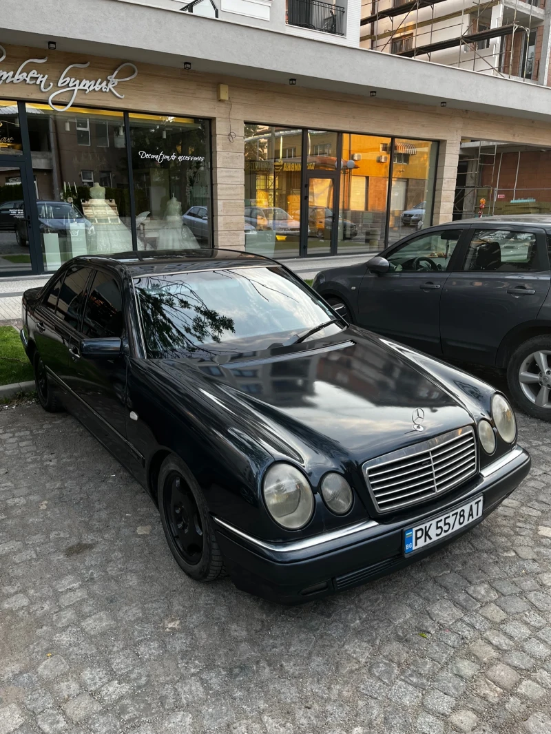 Mercedes-Benz E 250, снимка 2 - Автомобили и джипове - 47352761