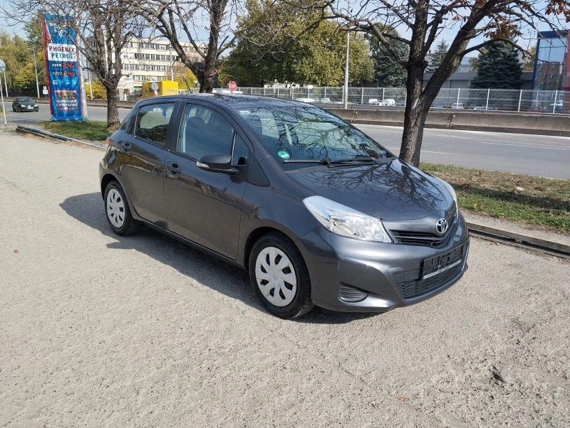 Toyota Yaris 1.0VVTi Euro 5, снимка 3 - Автомобили и джипове - 48074536