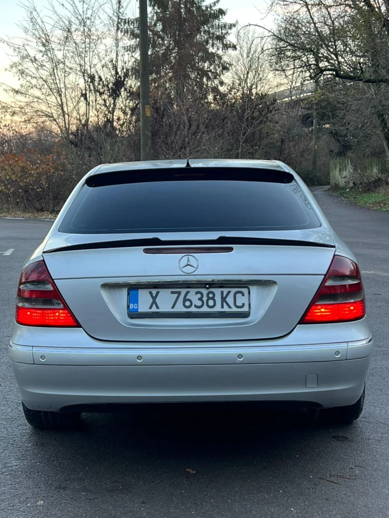 Mercedes-Benz E 270, снимка 7 - Автомобили и джипове - 48317365