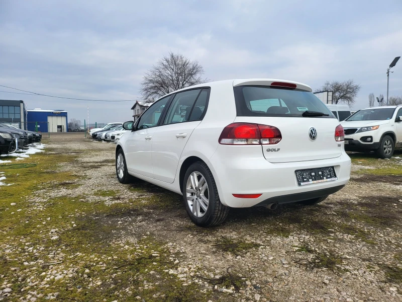 VW Golf 1.6 TDI , снимка 5 - Автомобили и джипове - 48765263