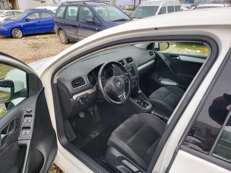 VW Golf 1.6 TDI , снимка 8 - Автомобили и джипове - 48765263