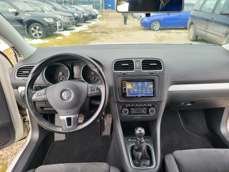 VW Golf 1.6 TDI , снимка 11 - Автомобили и джипове - 48765263