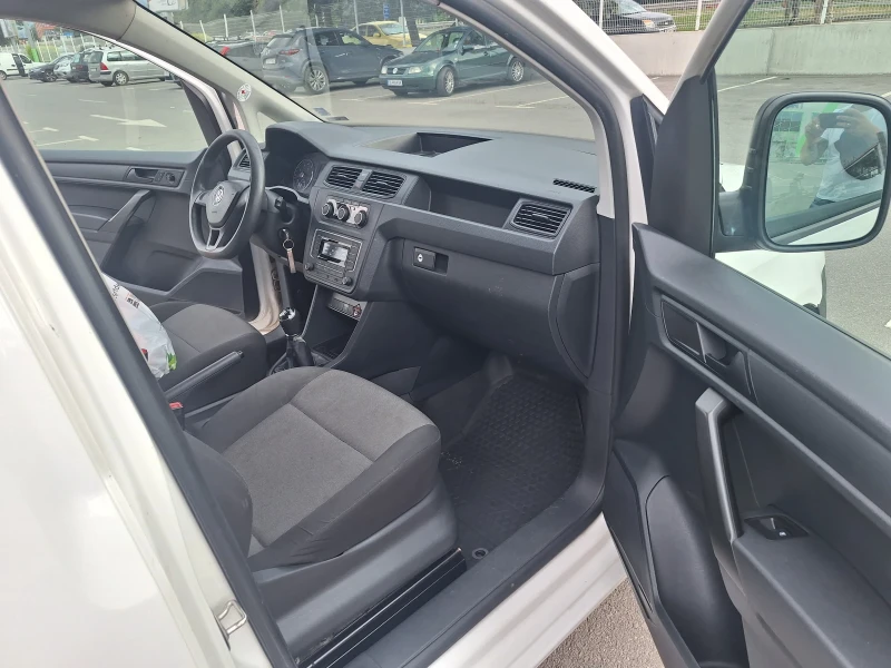 VW Caddy Тги 6 скорости Маххи Хладилен, снимка 9 - Автомобили и джипове - 50619874