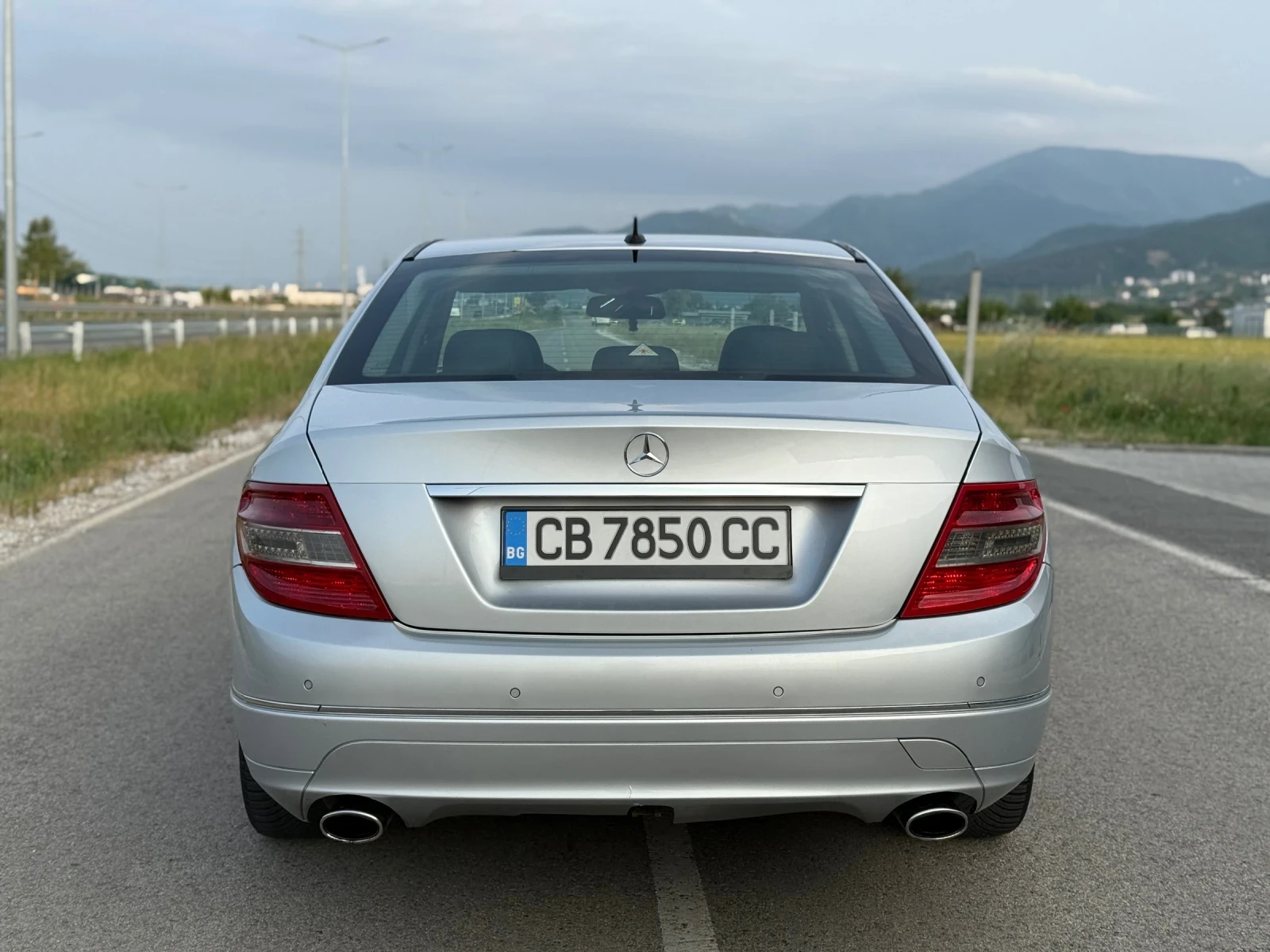 Mercedes-Benz C 320 РЕГИСТРИРАН ОБСЛУЖЕН - изображение 3