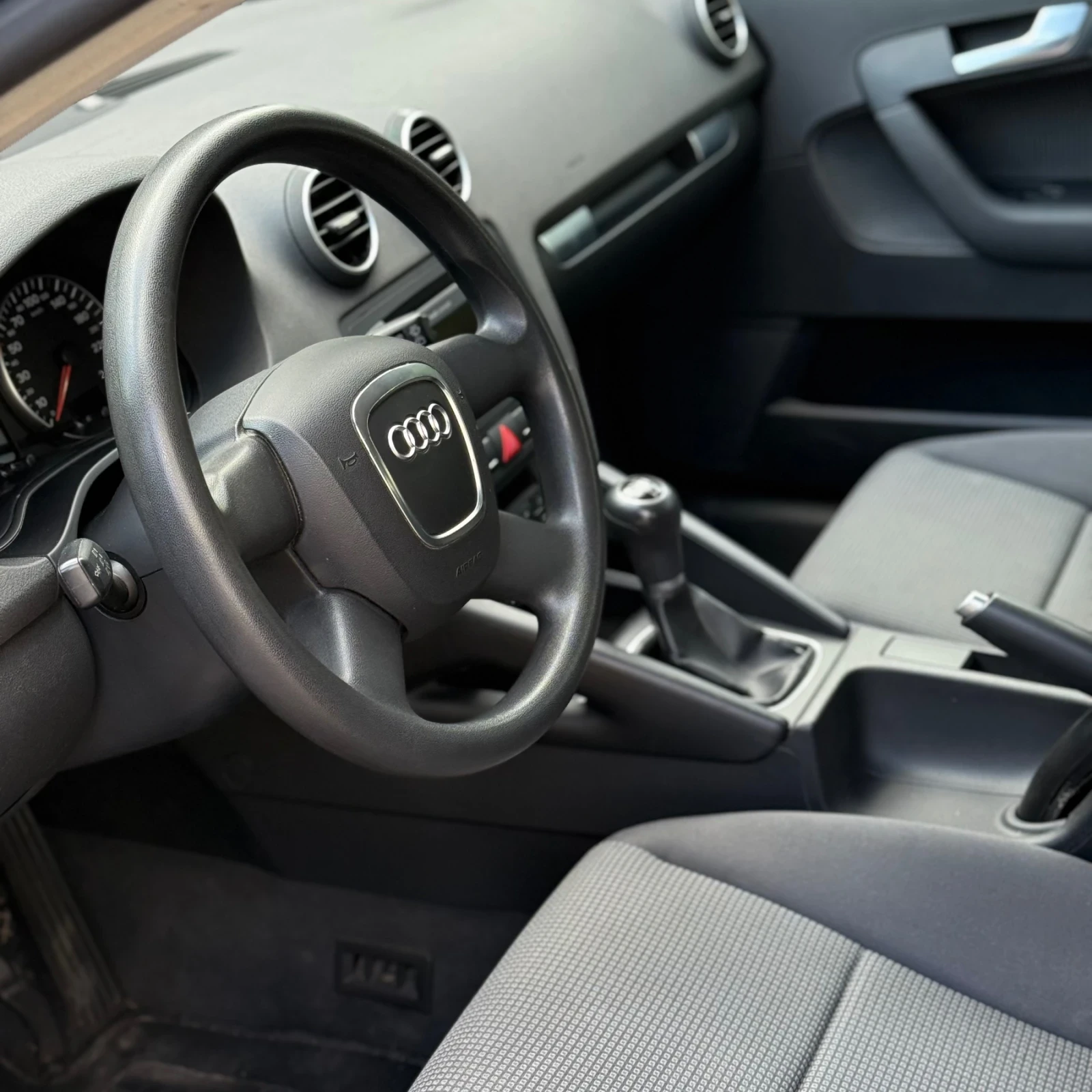 Audi A3 1.9 TDI 105 к.с * SPORTBACK* * TOP*  - изображение 5
