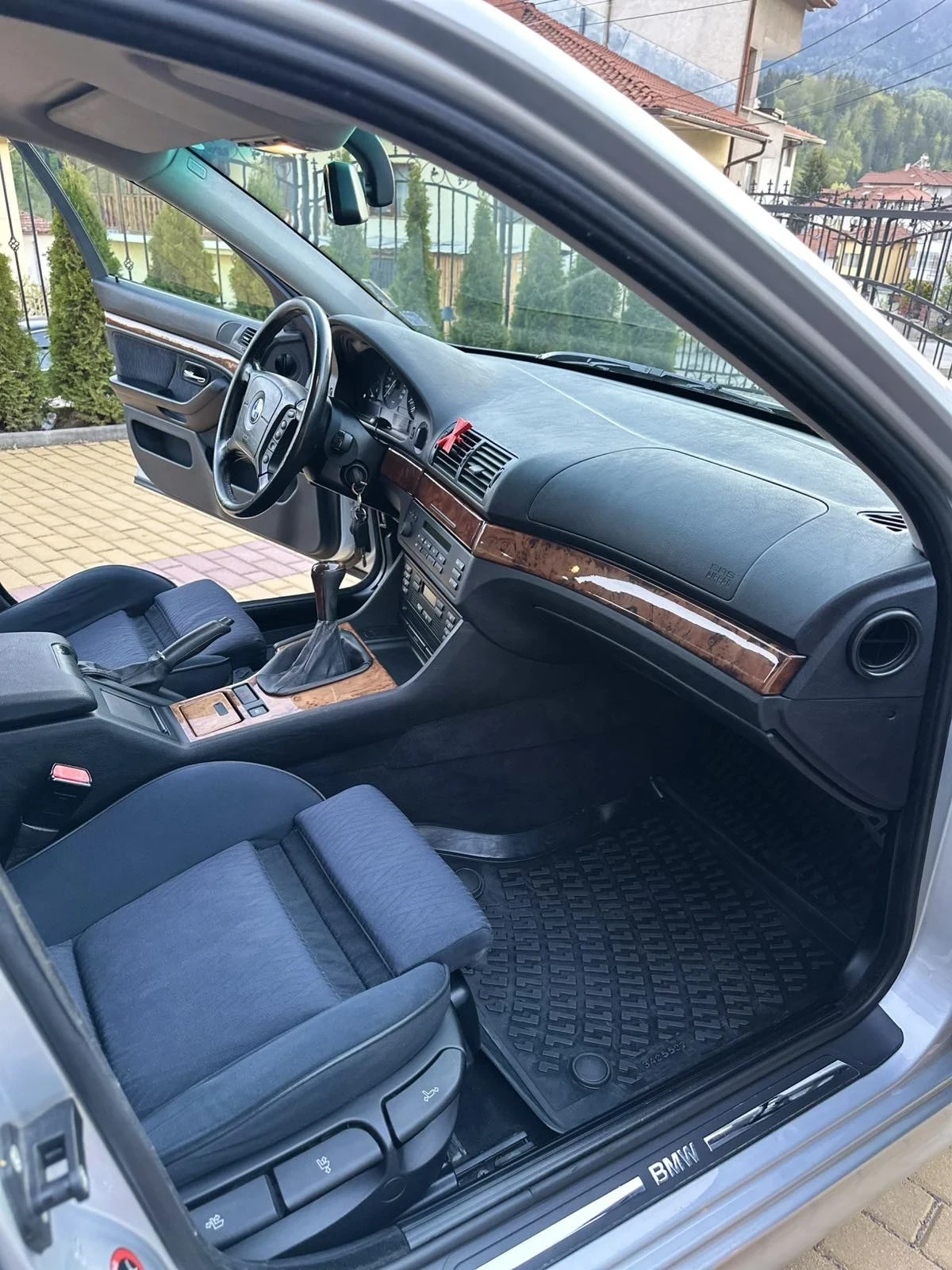 BMW 528  - изображение 9