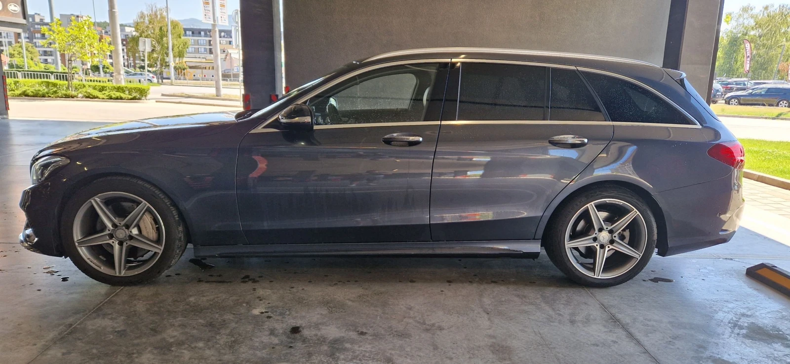 Mercedes-Benz C 400 AMG - изображение 3