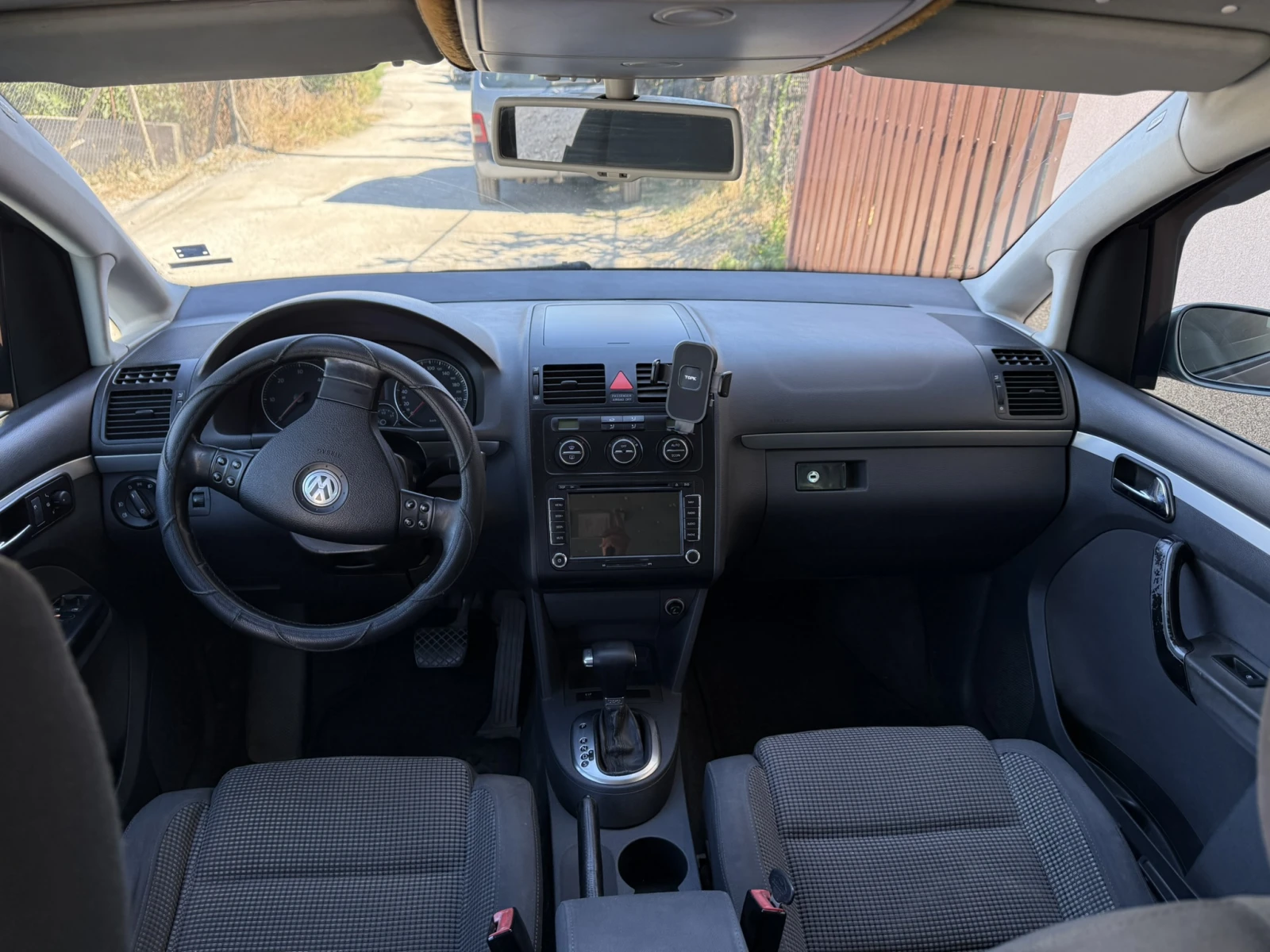 VW Touran 2.0TDI - изображение 6