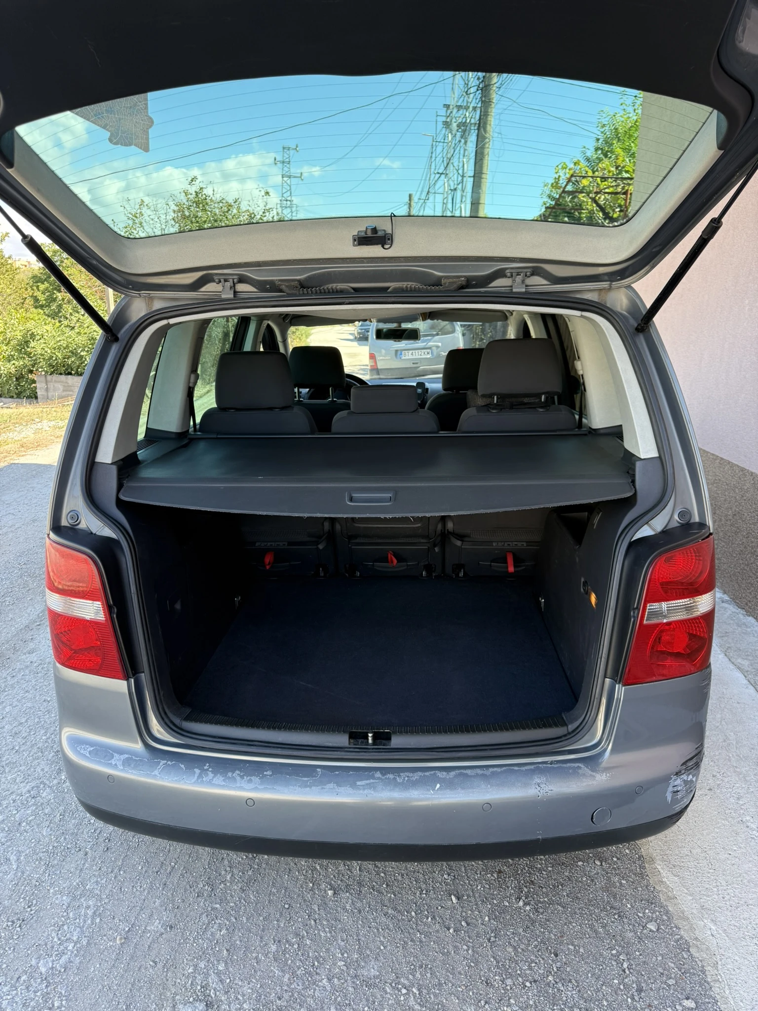 VW Touran 2.0TDI - изображение 7