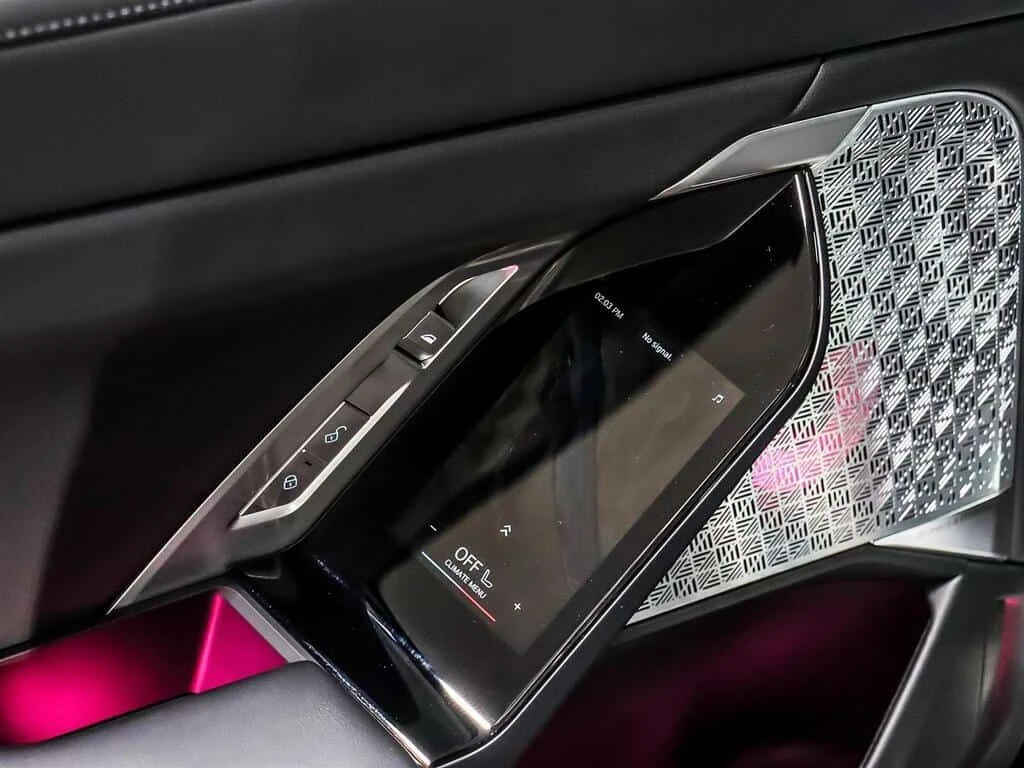 BMW 760 I| SWAROVSKI| B&W| ОБДУХВАНЕ | SKY LOUNGE PANO | , снимка 13 - Автомобили и джипове - 53767854