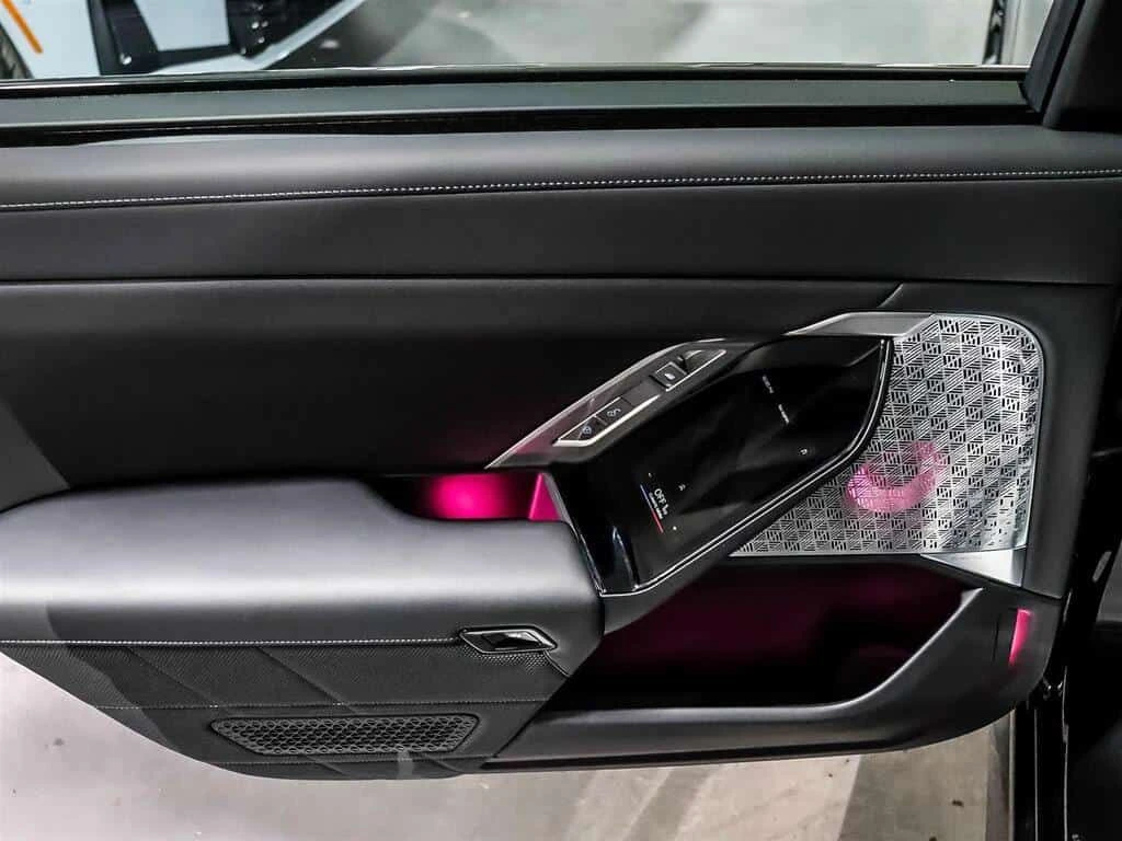 BMW 760 I| SWAROVSKI| B&W| ОБДУХВАНЕ | SKY LOUNGE PANO | , снимка 11 - Автомобили и джипове - 53767854