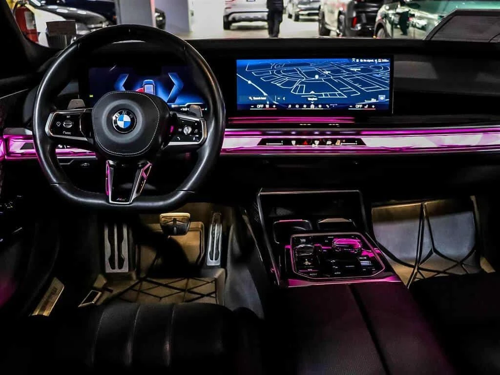 BMW 760 I| SWAROVSKI| B&W| ОБДУХВАНЕ | SKY LOUNGE PANO | , снимка 7 - Автомобили и джипове - 53767854