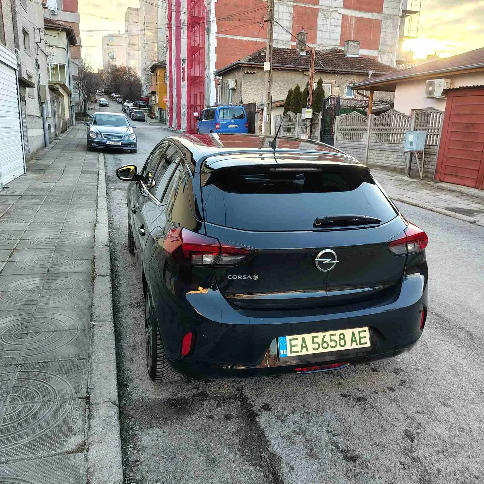 Opel Corsa Edition, снимка 2 - Автомобили и джипове - 53863330