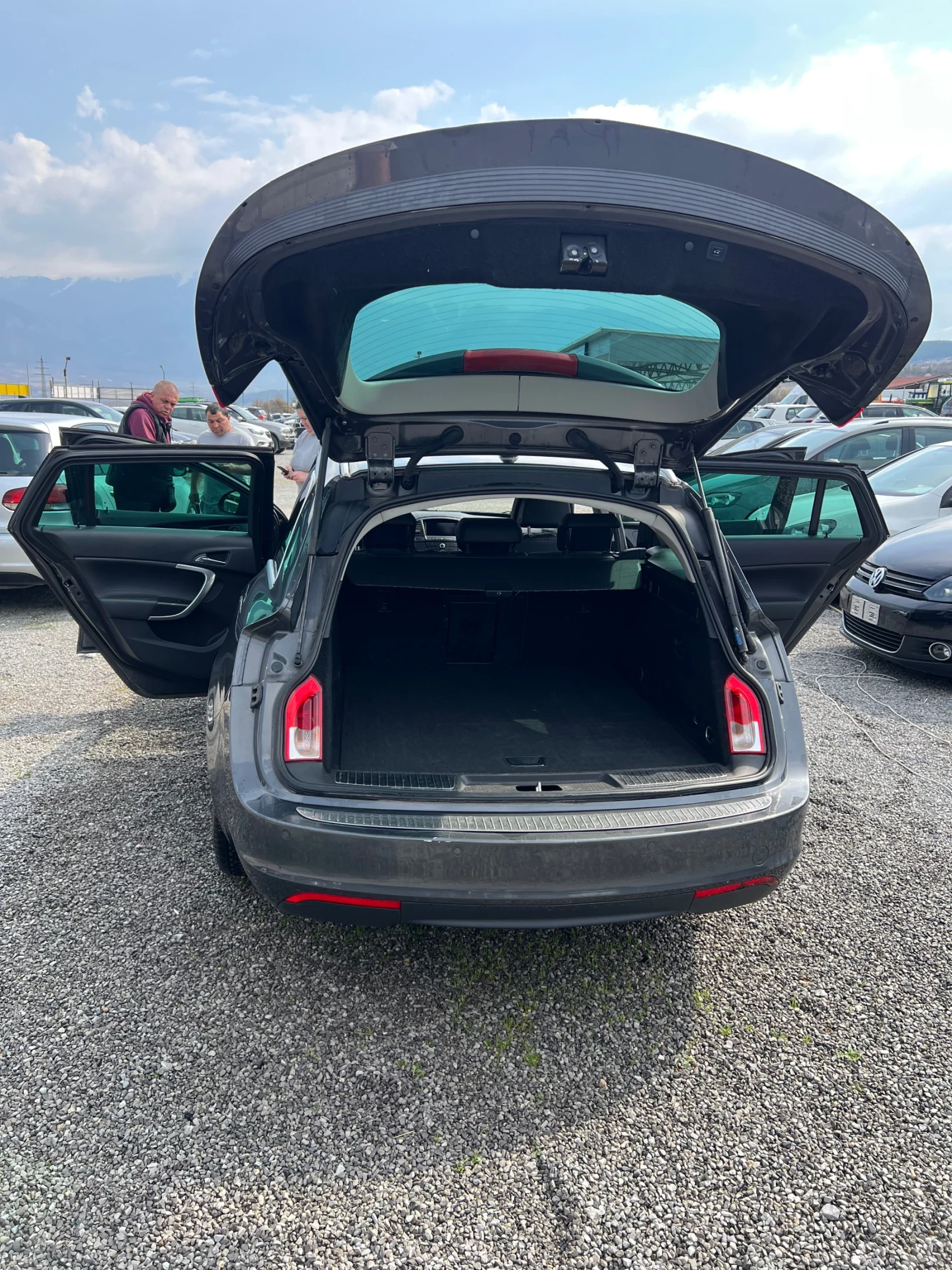 Opel Insignia, снимка 8 - Автомобили и джипове - 53877698