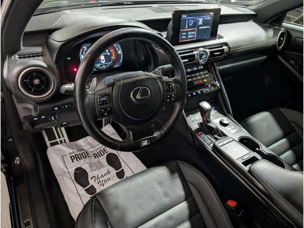 Lexus IS * F SPORT APPLE CAR PLAY ALL WHEEL DRIVE COOLED SE, снимка 9 - Автомобили и джипове - 53937661