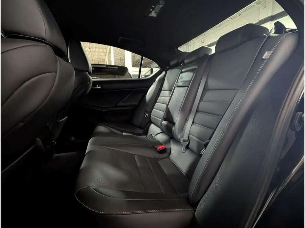 Lexus IS * F SPORT APPLE CAR PLAY ALL WHEEL DRIVE COOLED SE, снимка 16 - Автомобили и джипове - 53937661