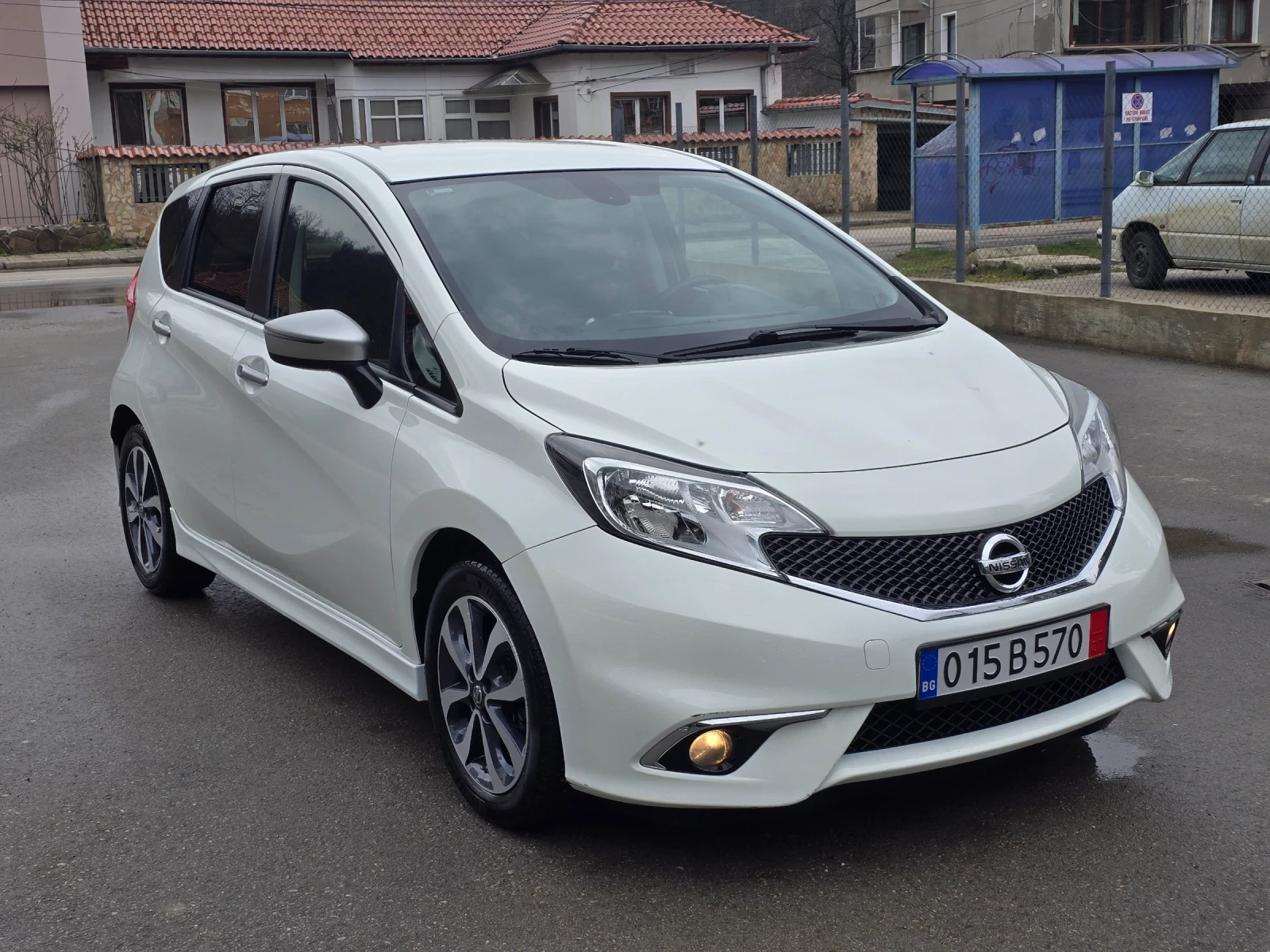Nissan Note 1.2t 98к.с. ШВЕЙЦАРИЯ , снимка 3 - Автомобили и джипове - 53975756
