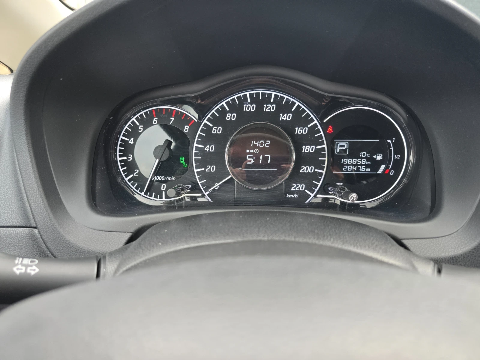 Nissan Note 1.2t 98к.с. ШВЕЙЦАРИЯ , снимка 14 - Автомобили и джипове - 53975756