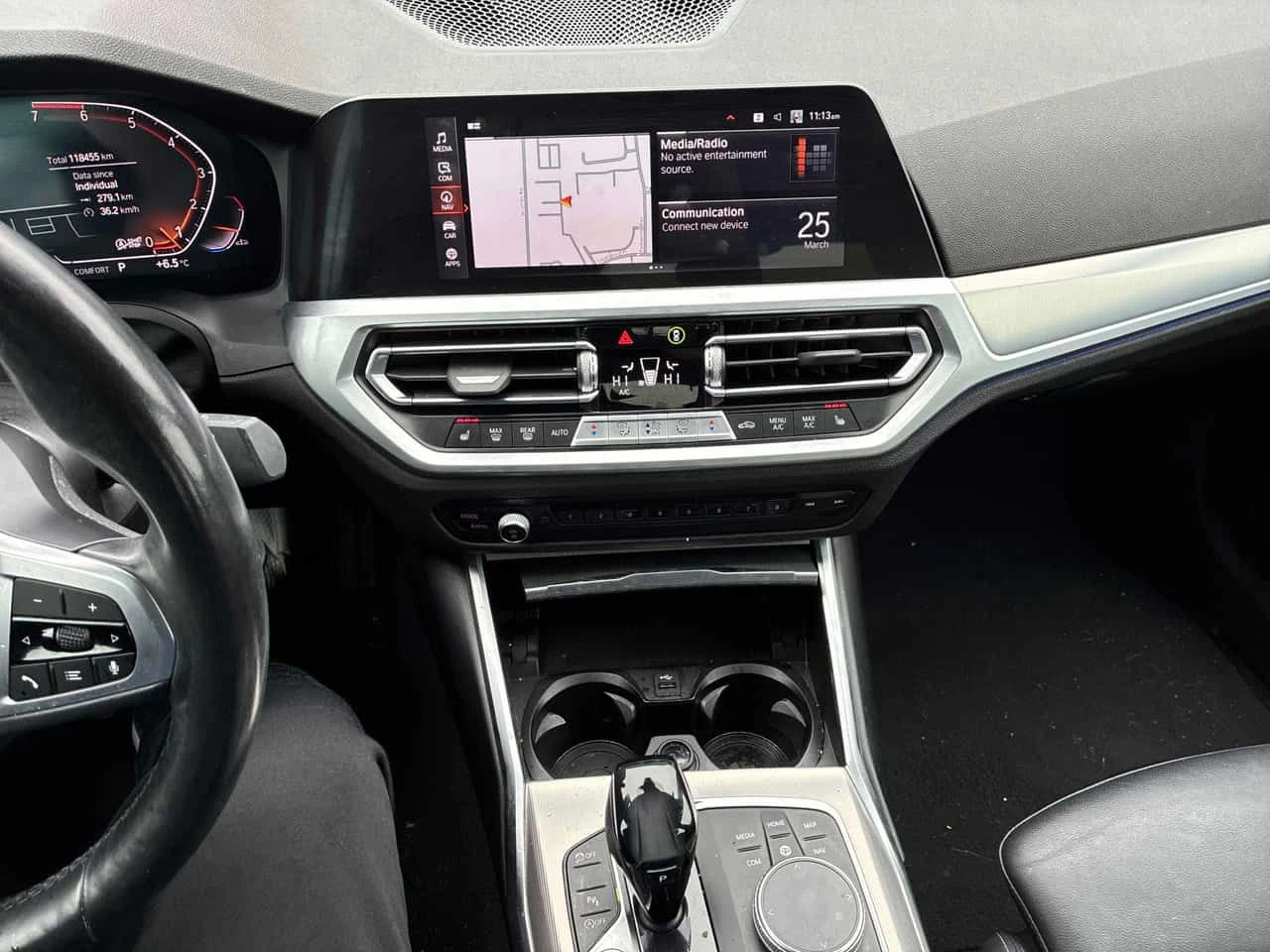 BMW 330 i xDrive M SPORT/CARFAX/ШИБИДАХ/ПОДГРЕВИ/AMBIENT, снимка 9 - Автомобили и джипове - 53980813