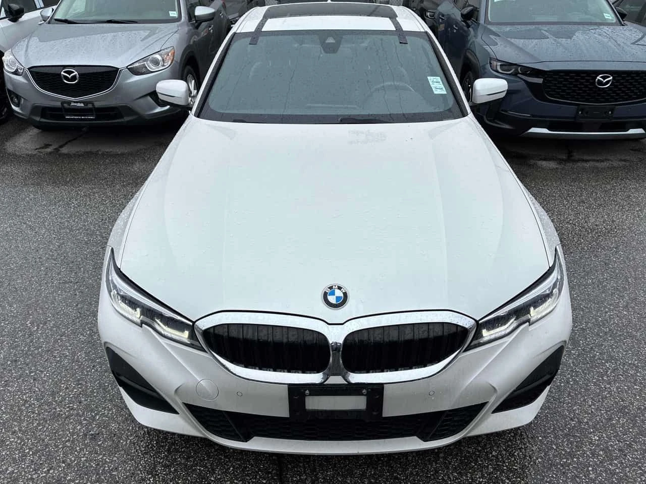 BMW 330 i xDrive M SPORT/CARFAX/ШИБИДАХ/ПОДГРЕВИ/AMBIENT, снимка 2 - Автомобили и джипове - 53980813