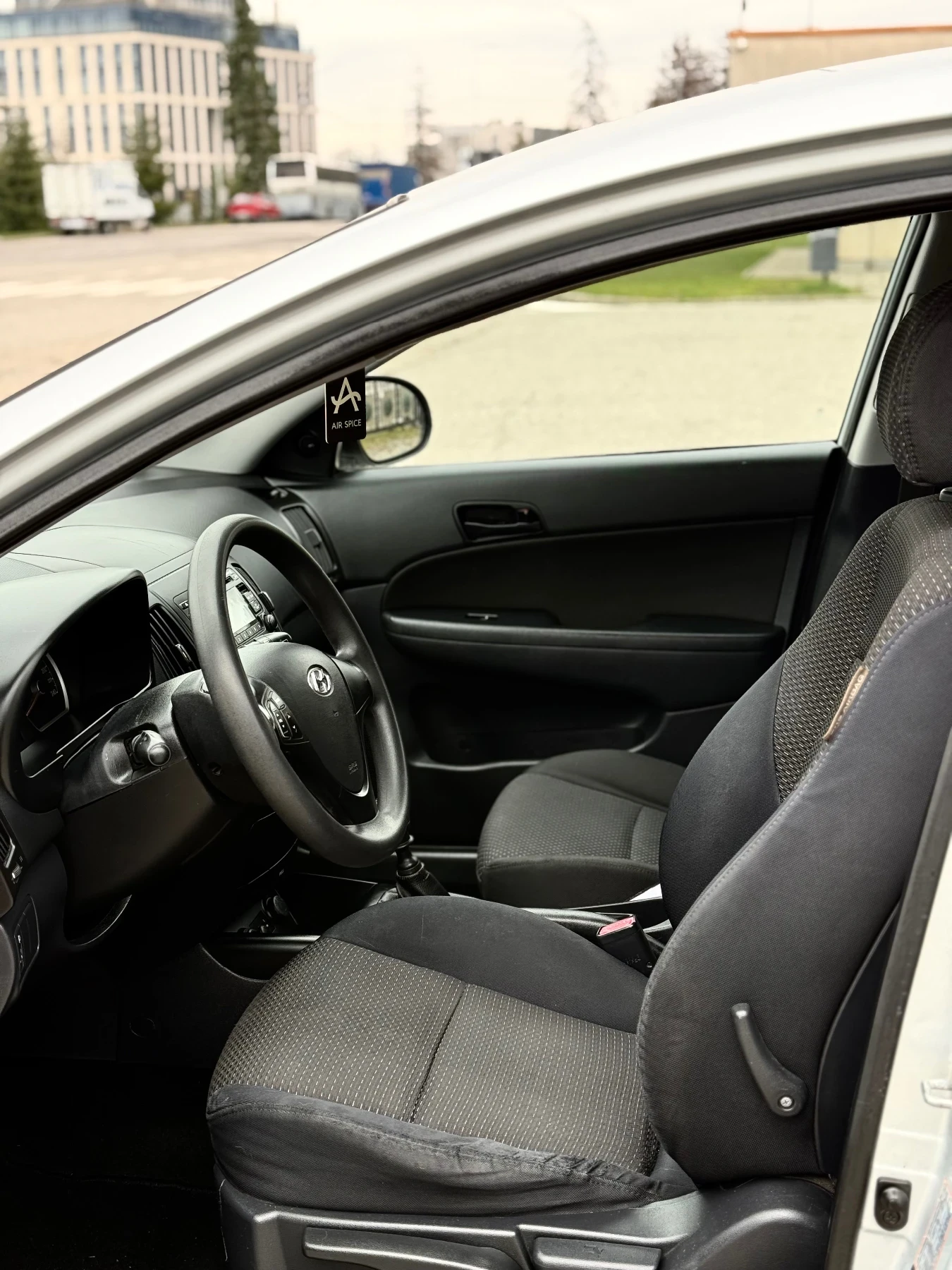 Hyundai I30 1.4 nov vnos, снимка 8 - Автомобили и джипове - 54403854