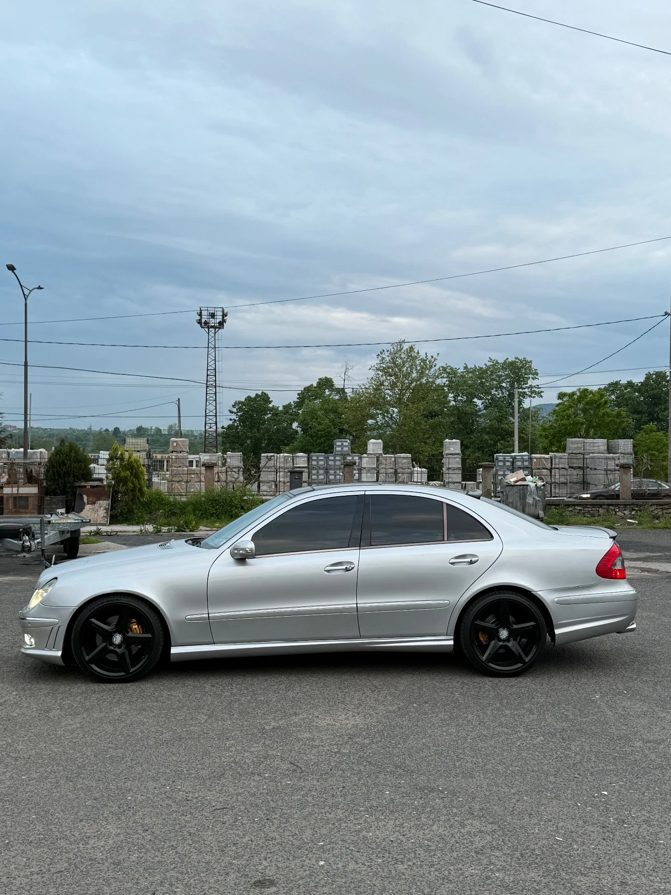 Mercedes-Benz E 500, снимка 4 - Автомобили и джипове - 54487702