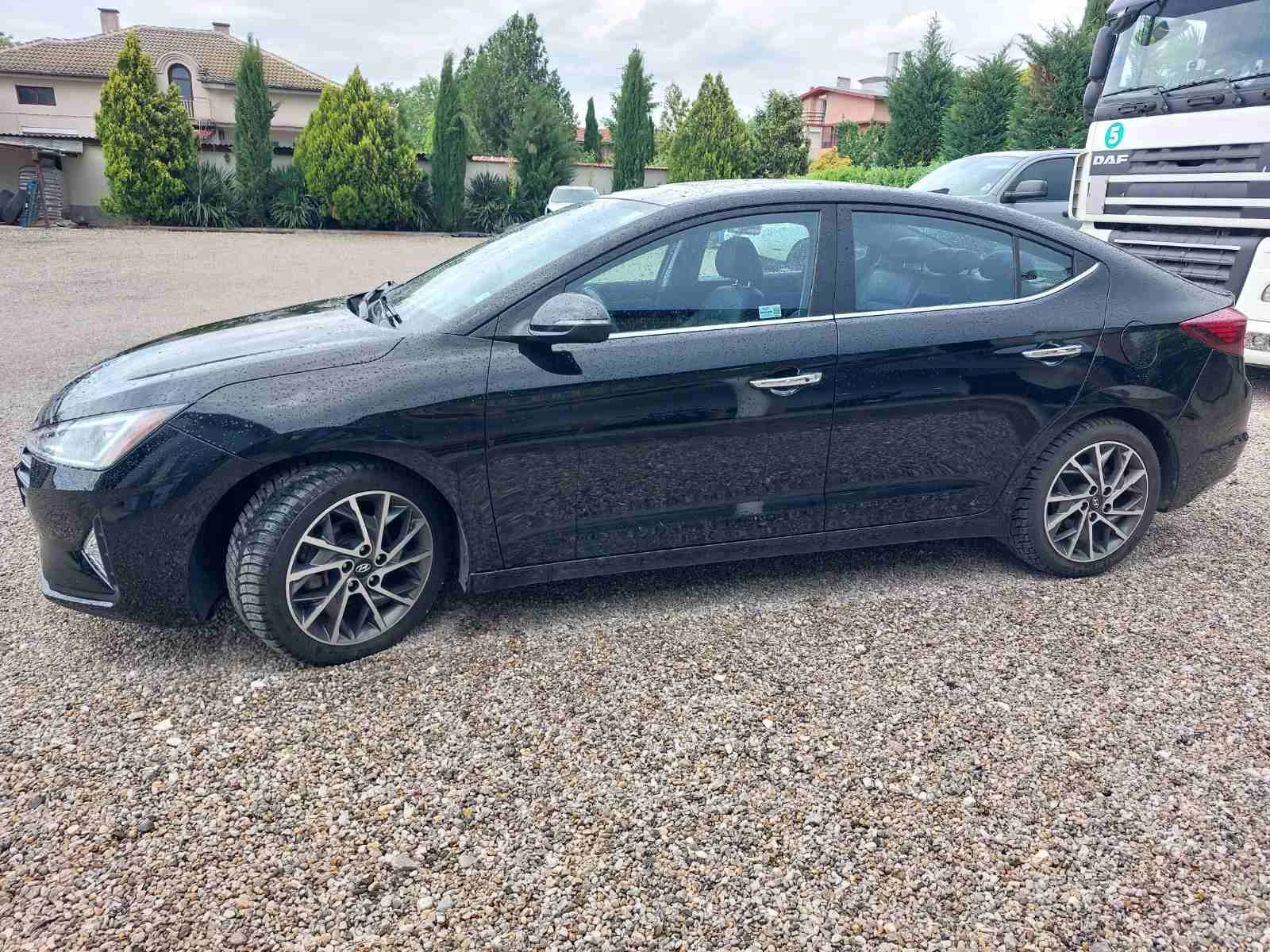 Hyundai Elantra Luxury, снимка 5 - Автомобили и джипове - 54633105