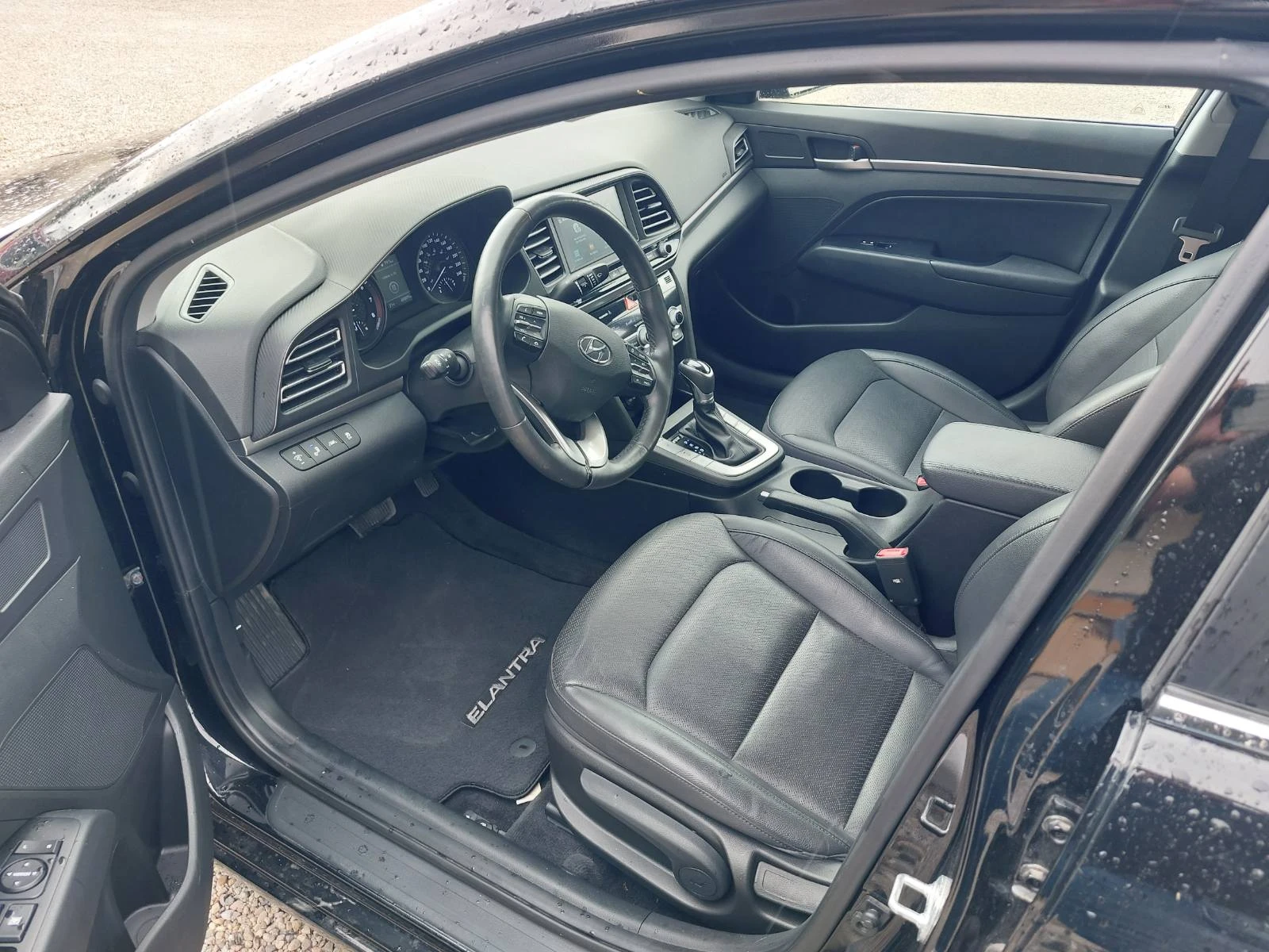 Hyundai Elantra Luxury, снимка 6 - Автомобили и джипове - 54633105