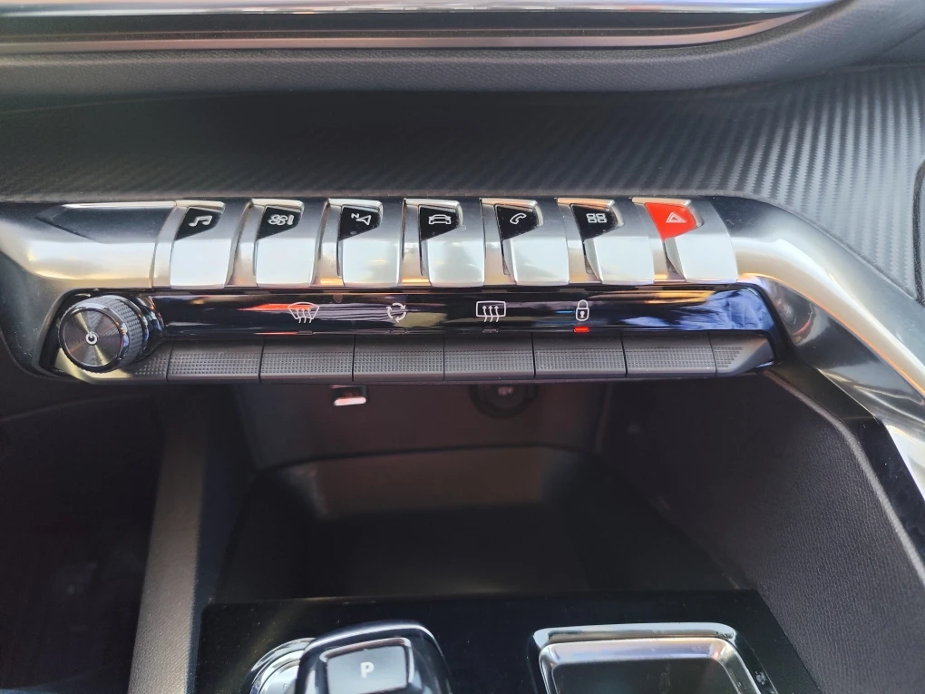Peugeot 3008 ОЧАКВАН ВНОС* 24 МЕСЕЦА ГАРАНЦИЯ ВКЛЮЧЕНА В ЦЕНАТА, снимка 16 - Автомобили и джипове - 54838294