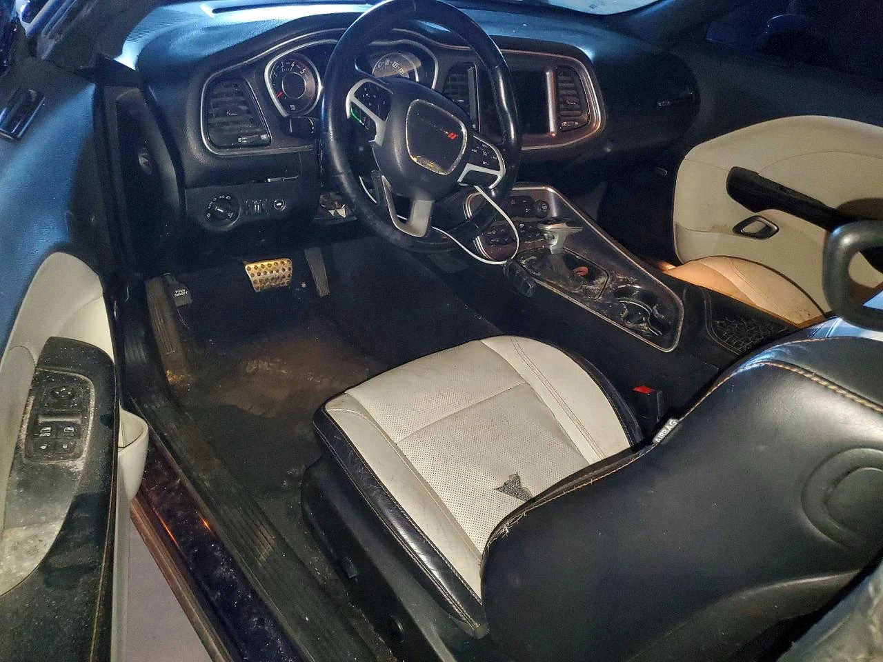 Dodge Challenger R/T PLUS| КАМЕРА| TOUCHSCREEN| ПОДГРЕВ| ОБДУХВАНЕ, снимка 8 - Автомобили и джипове - 54848989