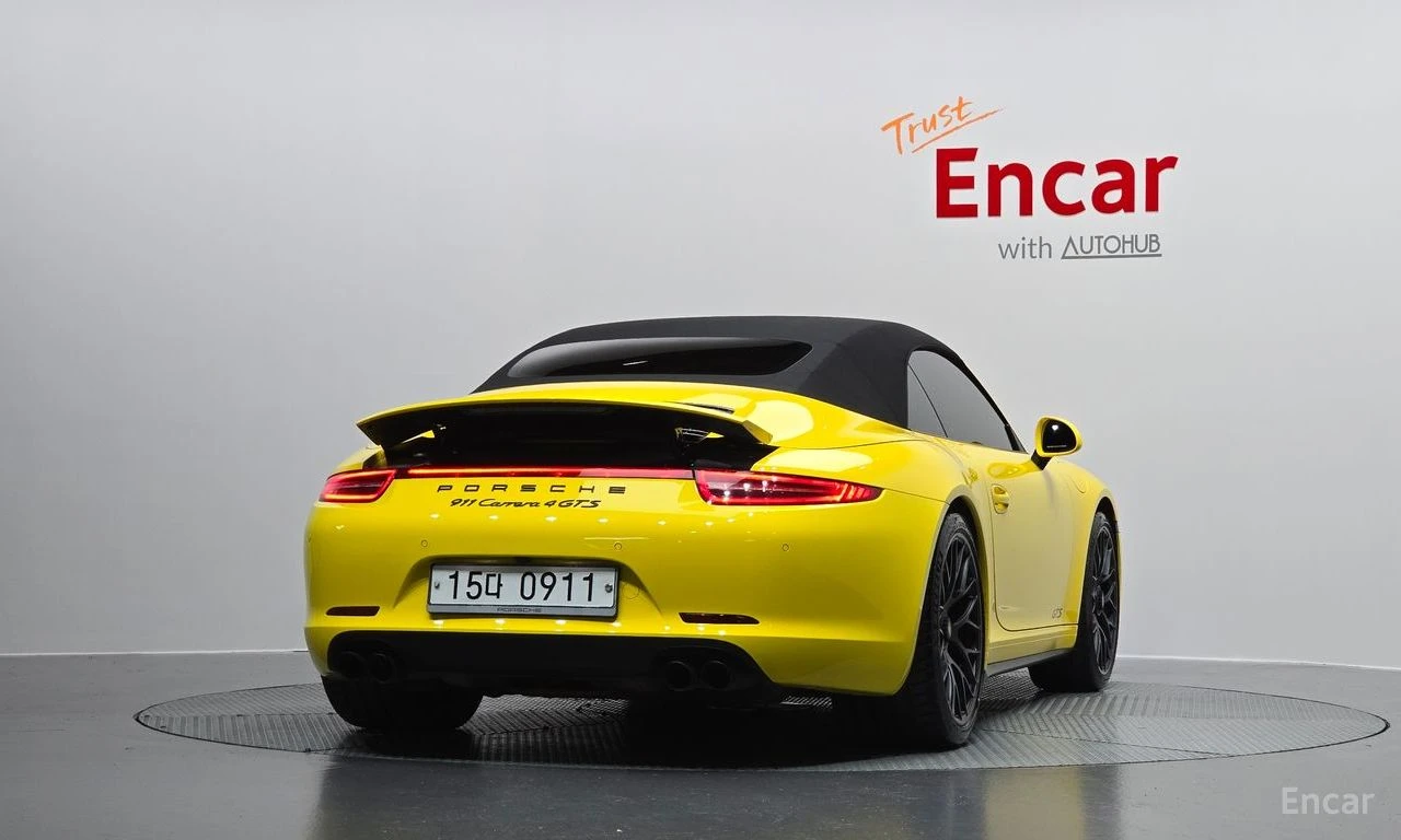 Porsche 911 CARRERA 4* GTS* CABRIO* CHRONO* BOSE* LIFT* CAMERA, снимка 3 - Автомобили и джипове - 55029567