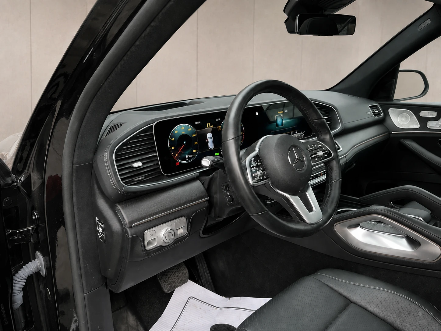 Mercedes-Benz GLE 450 * 65 000км* EQ Boost* Панорама, снимка 13 - Автомобили и джипове - 55164242