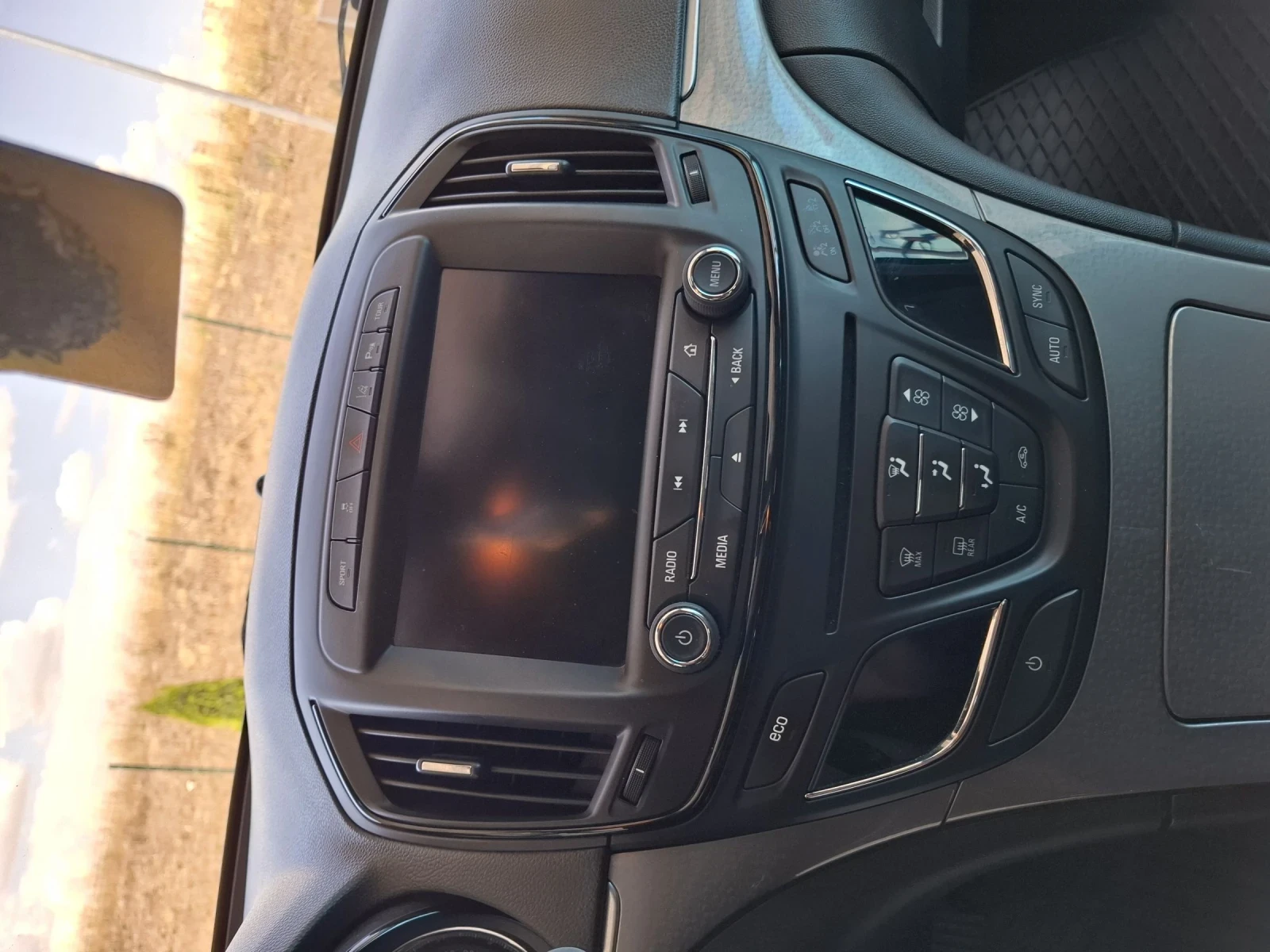 Opel Insignia Sport tourer , снимка 10 - Автомобили и джипове - 55189639