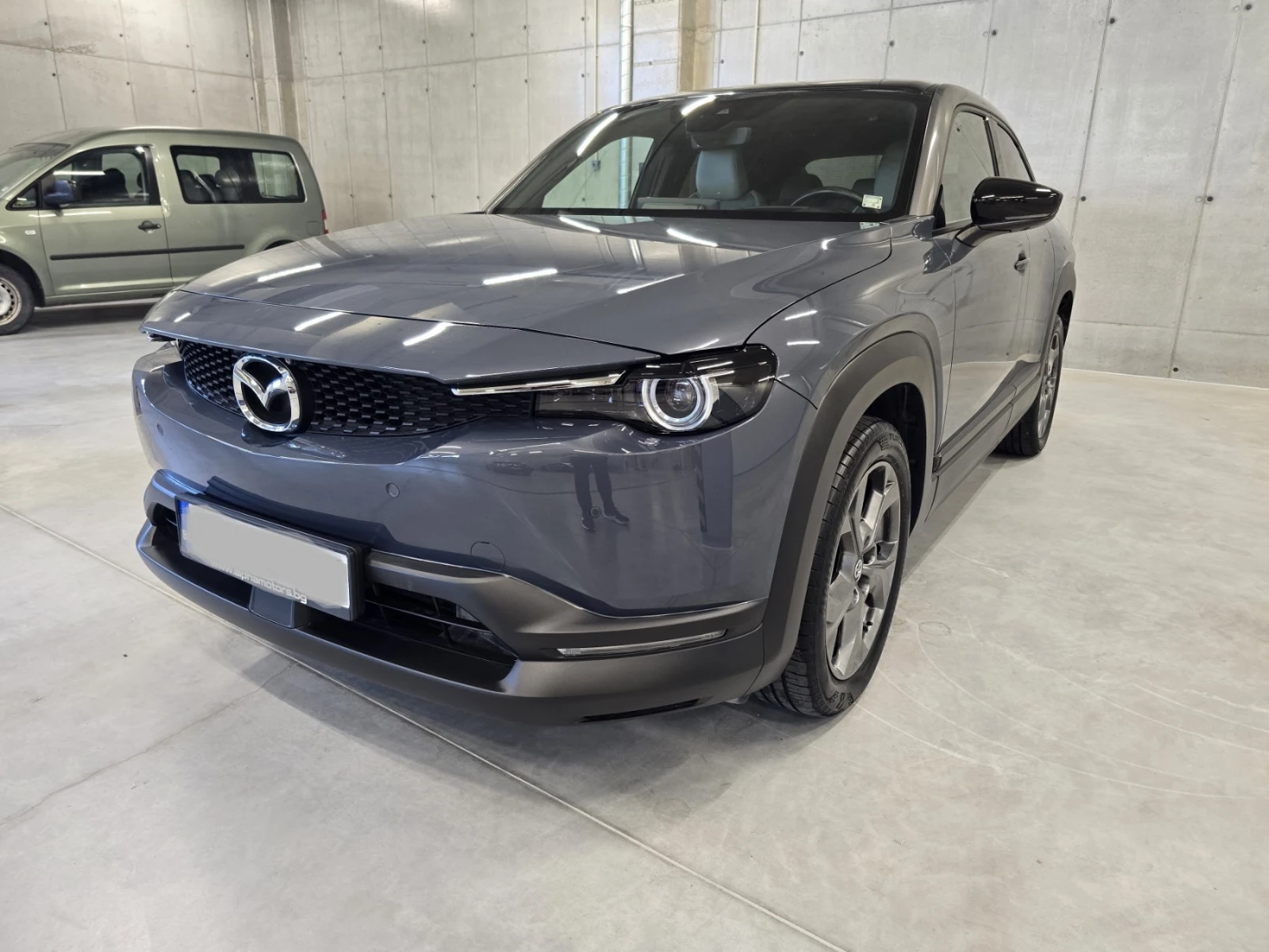 Mazda MX-30 BOSE / 360  / HUD / Двуцветна, снимка 3 - Автомобили и джипове - 55677066