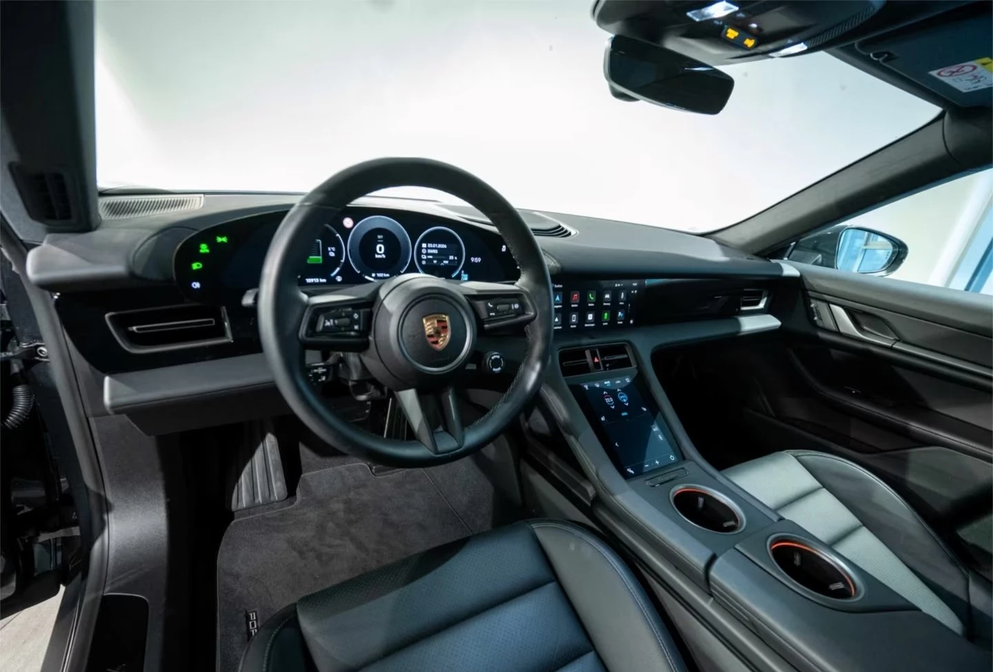 Porsche Taycan 4 / FACELIFT / CROSS TURISMO / BOSE / PANO / , снимка 9 - Автомобили и джипове - 55727117
